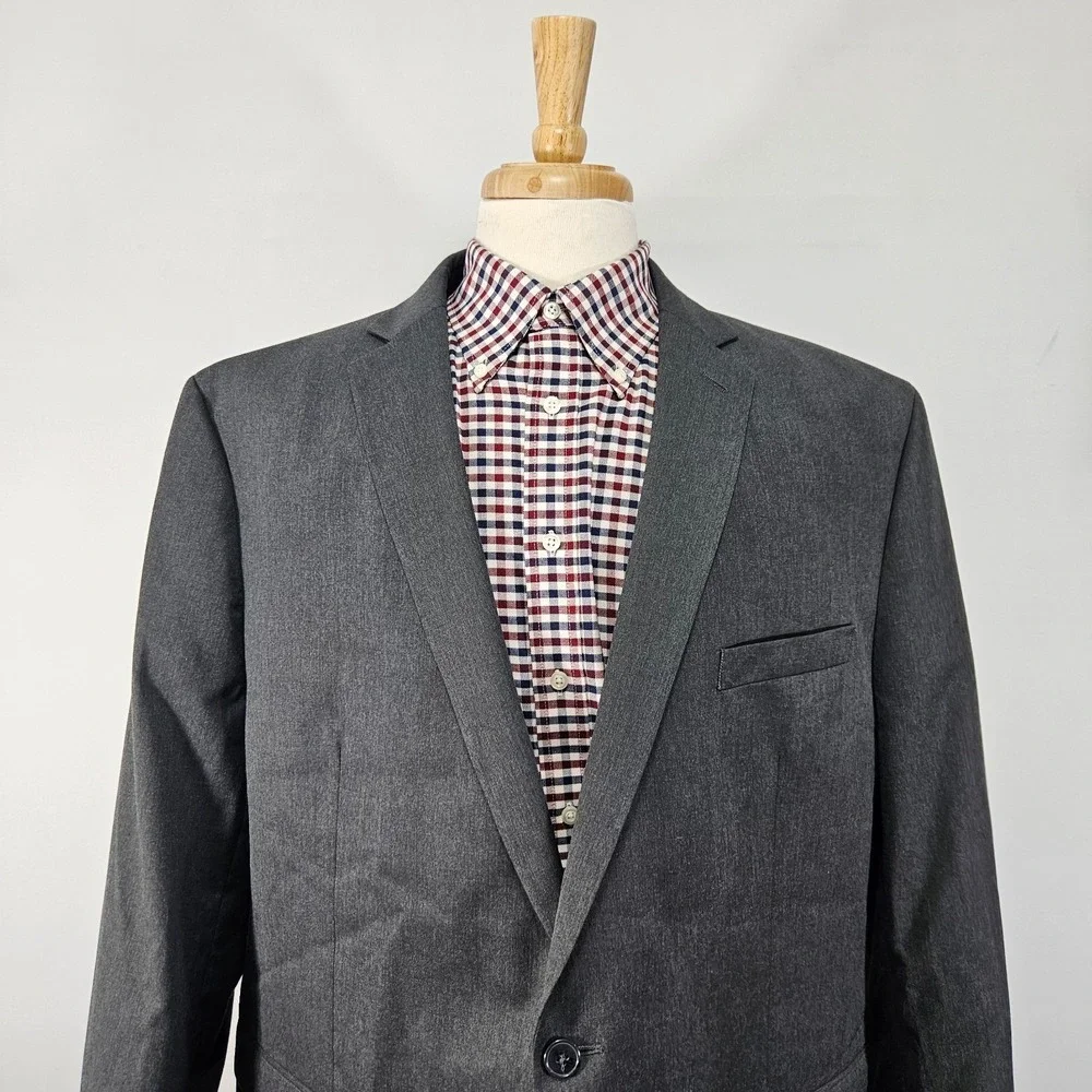 Van Heusen Men's Sport Coat‎ Blazer Two Button Gray Poly  Rayon Blend Size 50R
